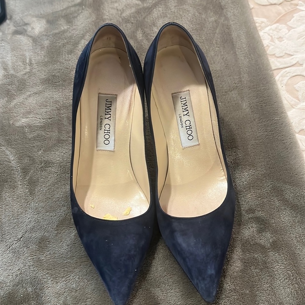 Blue sued pumps, timeless classic heels!